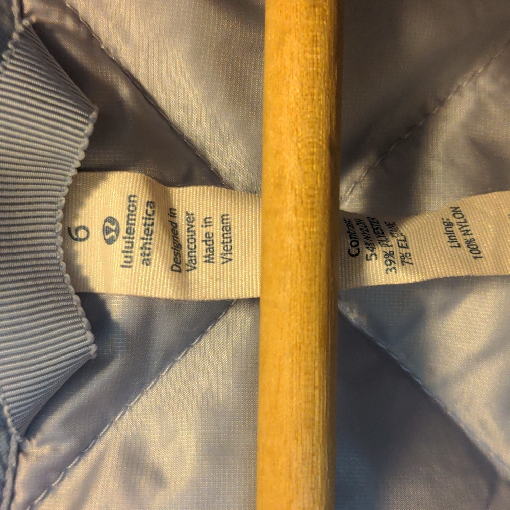 Lululemon Size 6 Light Purple Goose Down Zip Front Vest - Picture 8 of 11